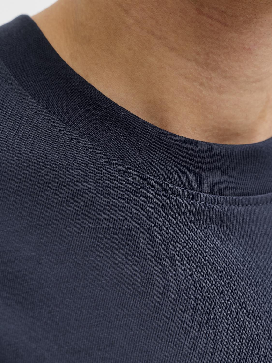 model_shot-detail
